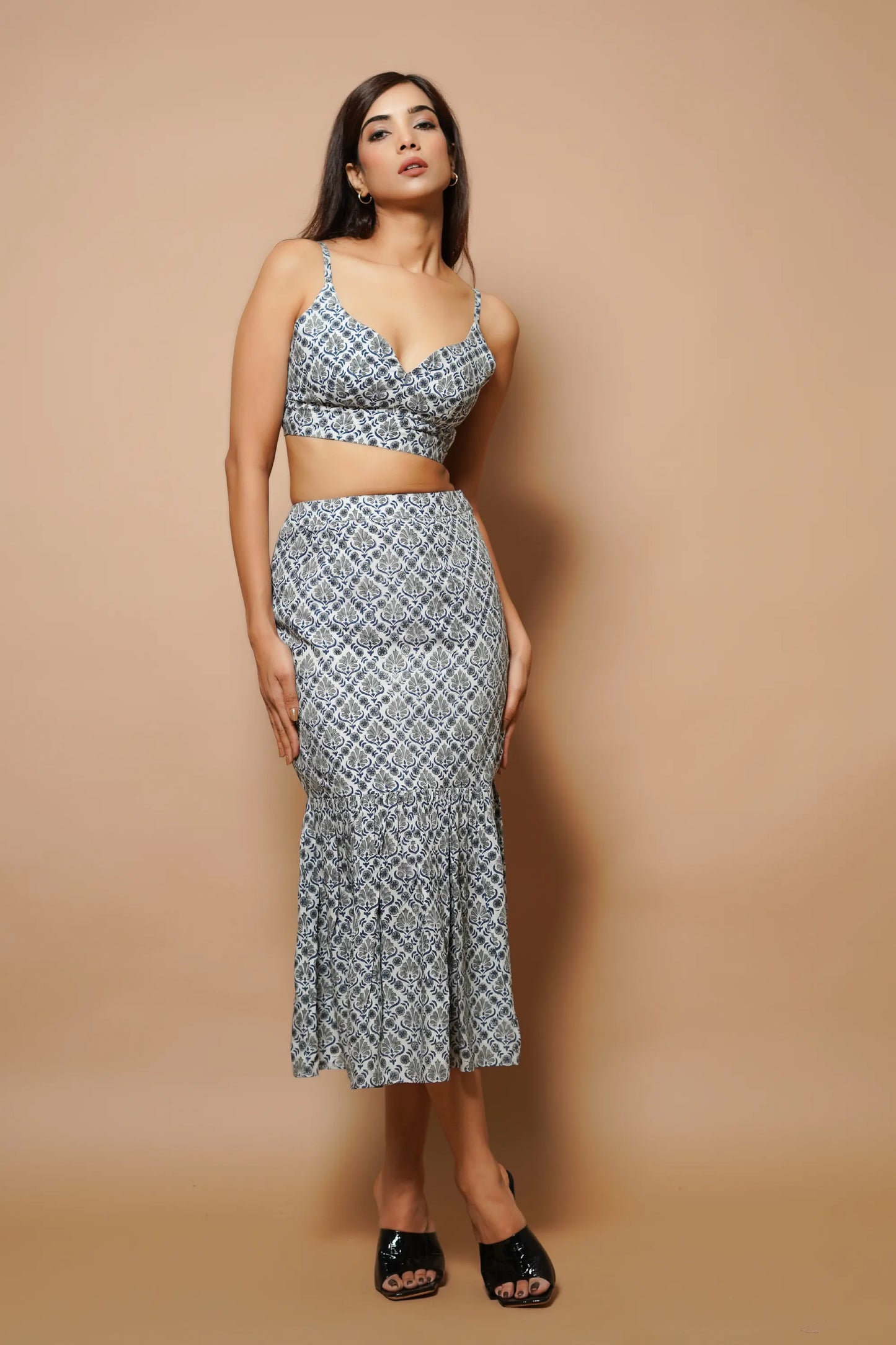 Grey block printed fitted skirt co-ord