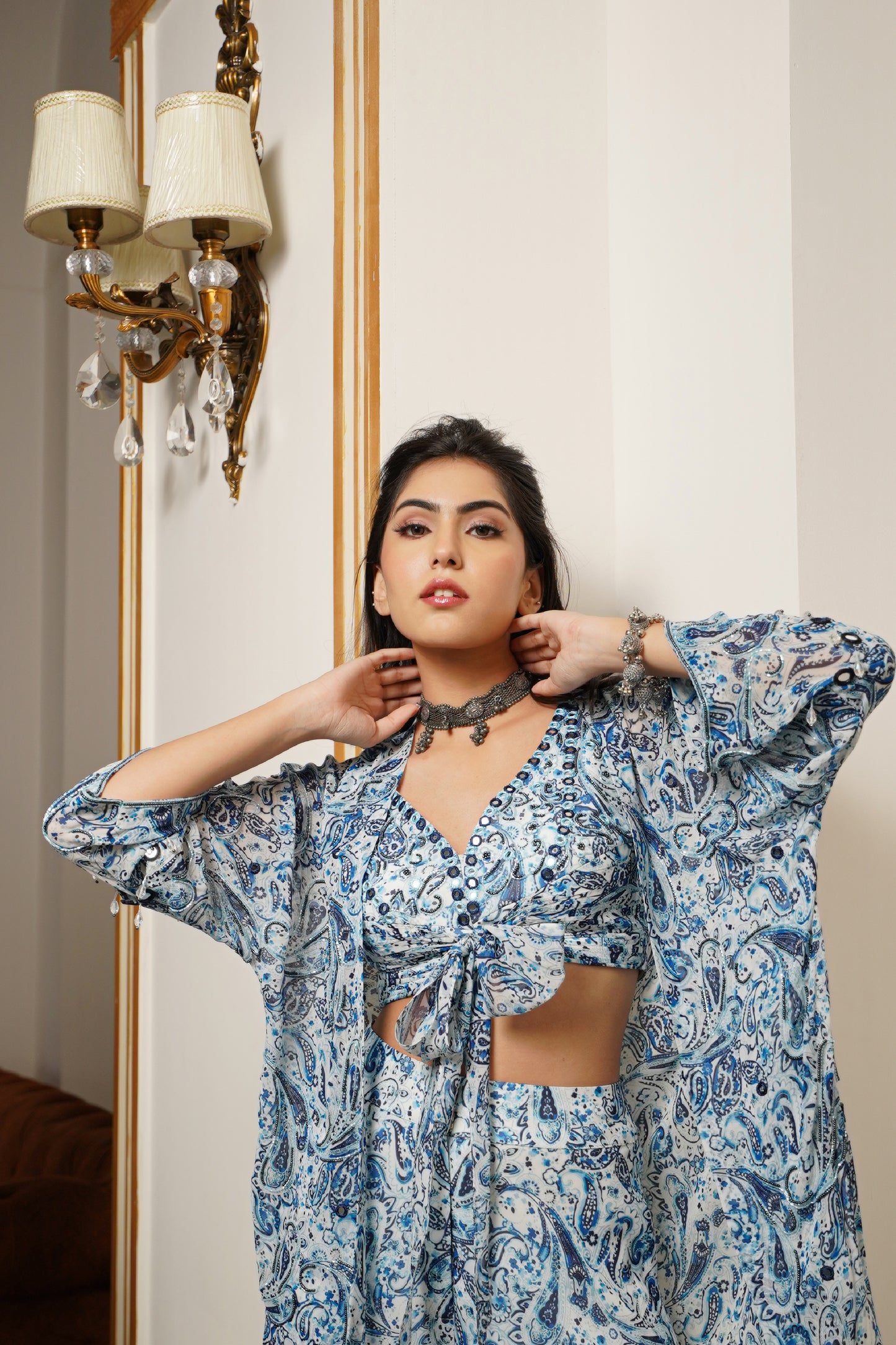 WHITE AND BLUE PAISLEY KIMONO SET (SET OF 3)